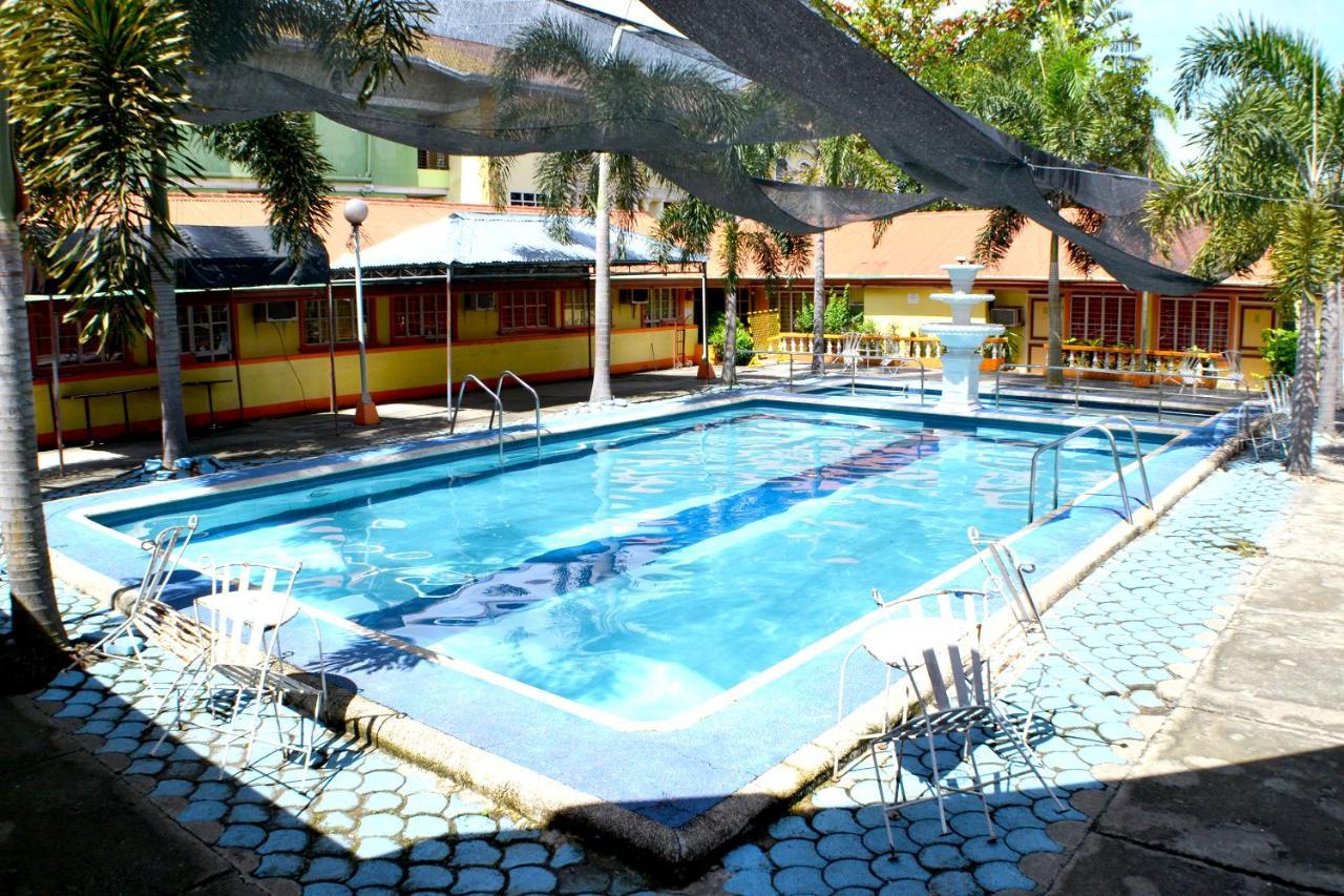 Rufina'S Leisure Center Hotel Tagum Buitenkant foto